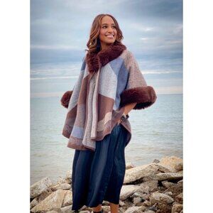 Northern Angel Anthropologie Fur Trim Poncho Sweater S/M Penny Lane Oversized‎
